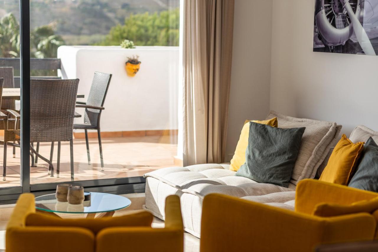 Lotus 2401 - Beautiful Apartment With Pool & Sea View カサーレス エクステリア 写真