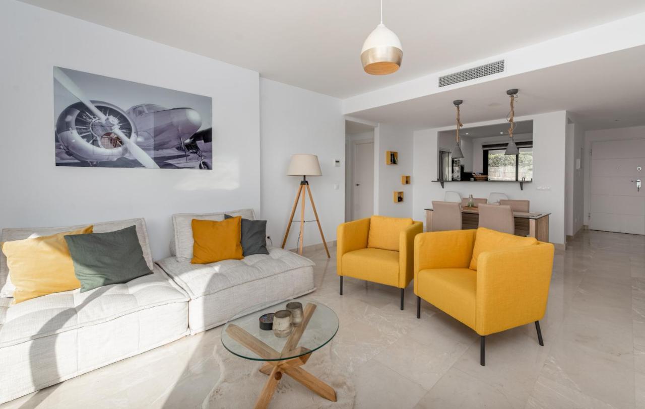 Lotus 2401 - Beautiful Apartment With Pool & Sea View カサーレス エクステリア 写真