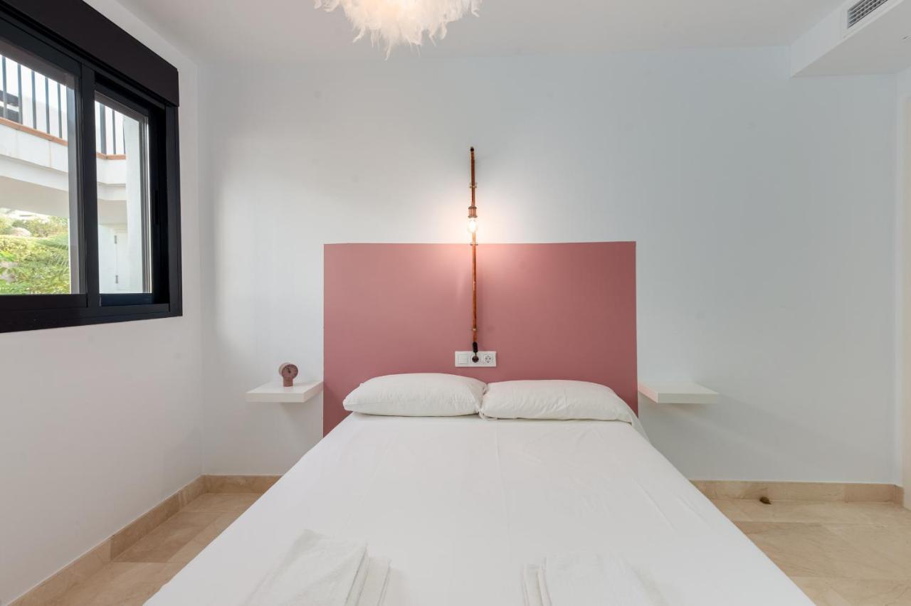Lotus 2401 - Beautiful Apartment With Pool & Sea View カサーレス エクステリア 写真
