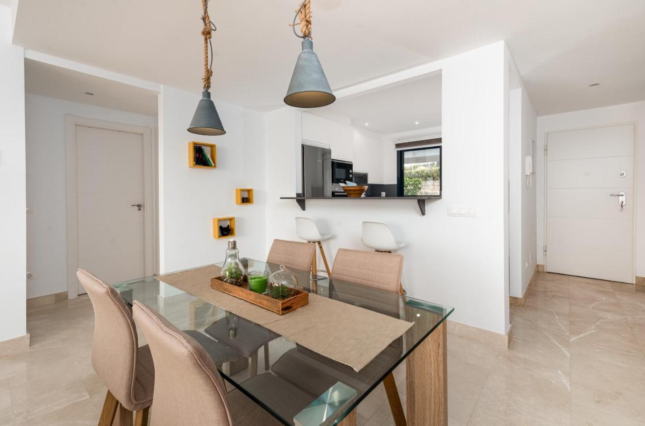 Lotus 2401 - Beautiful Apartment With Pool & Sea View カサーレス エクステリア 写真