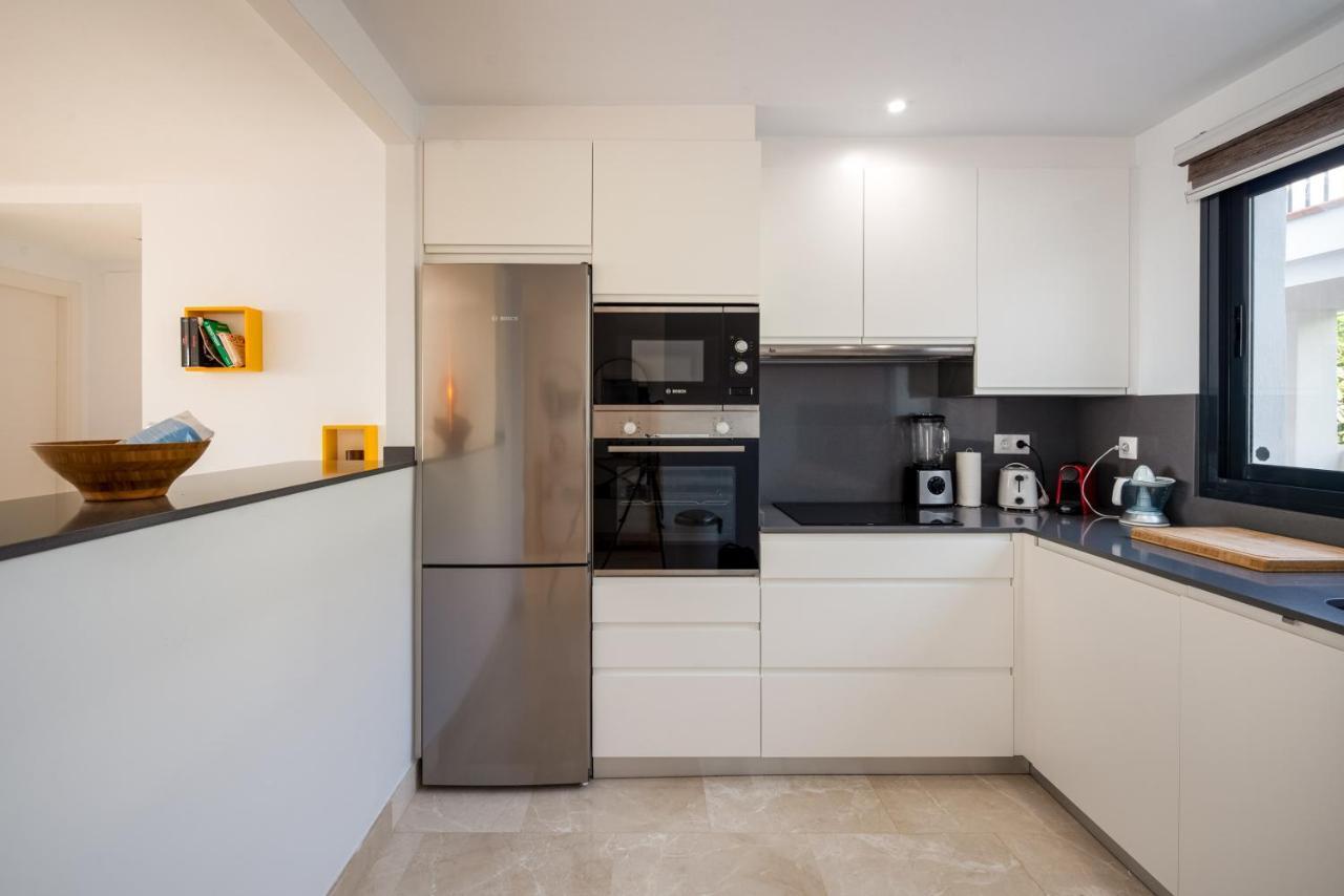 Lotus 2401 - Beautiful Apartment With Pool & Sea View カサーレス エクステリア 写真