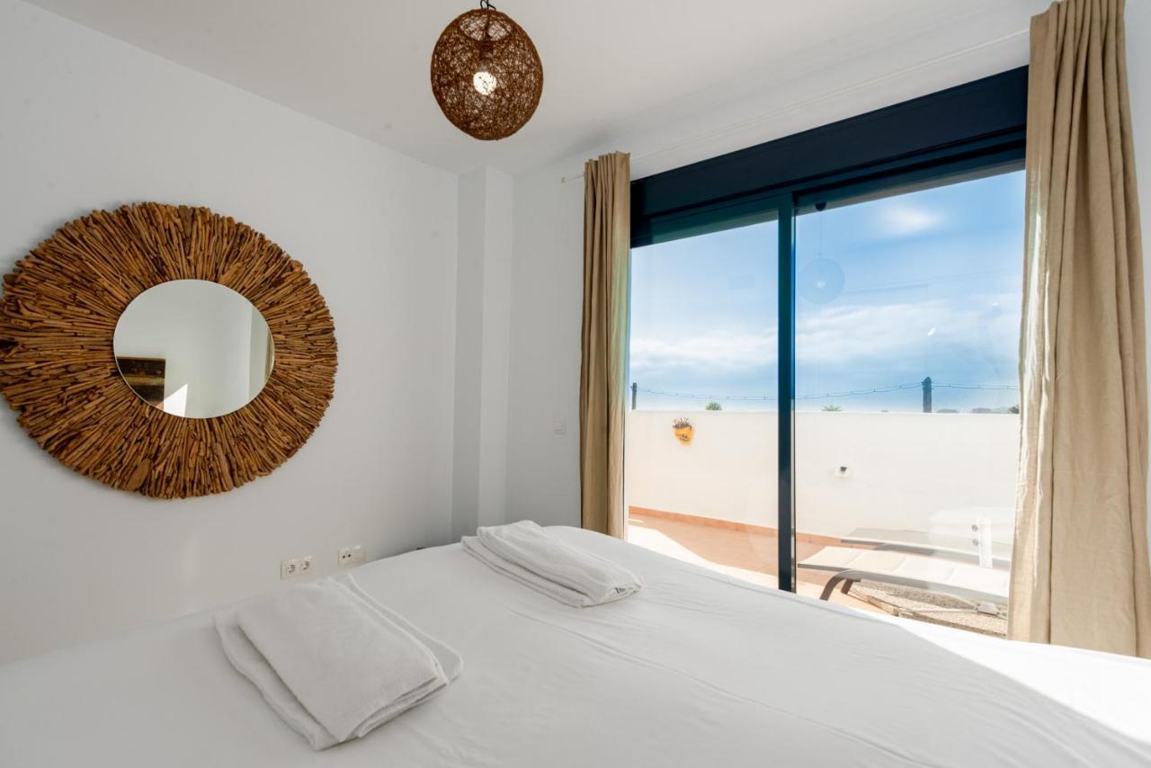 Lotus 2401 - Beautiful Apartment With Pool & Sea View カサーレス エクステリア 写真